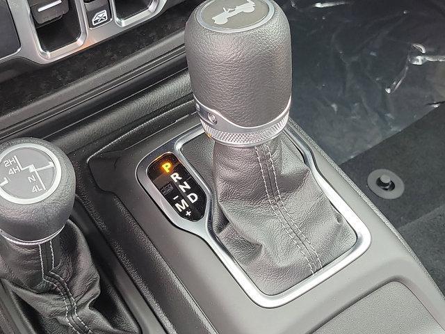 new 2025 Jeep Wrangler car, priced at $55,671