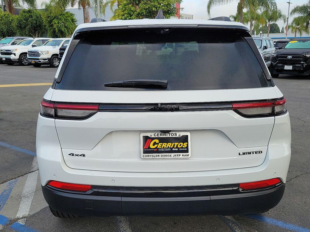 new 2025 Jeep Grand Cherokee car, priced at $47,918