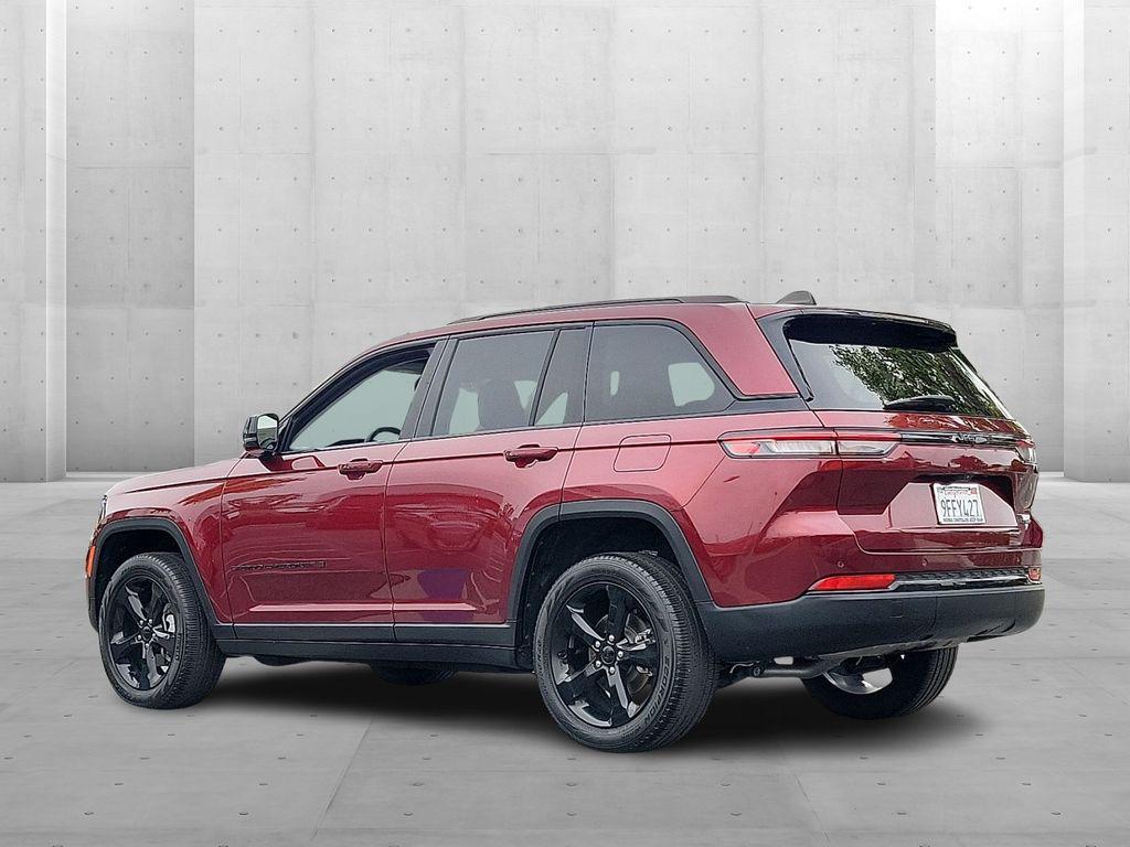 used 2023 Jeep Grand Cherokee car, priced at $32,000