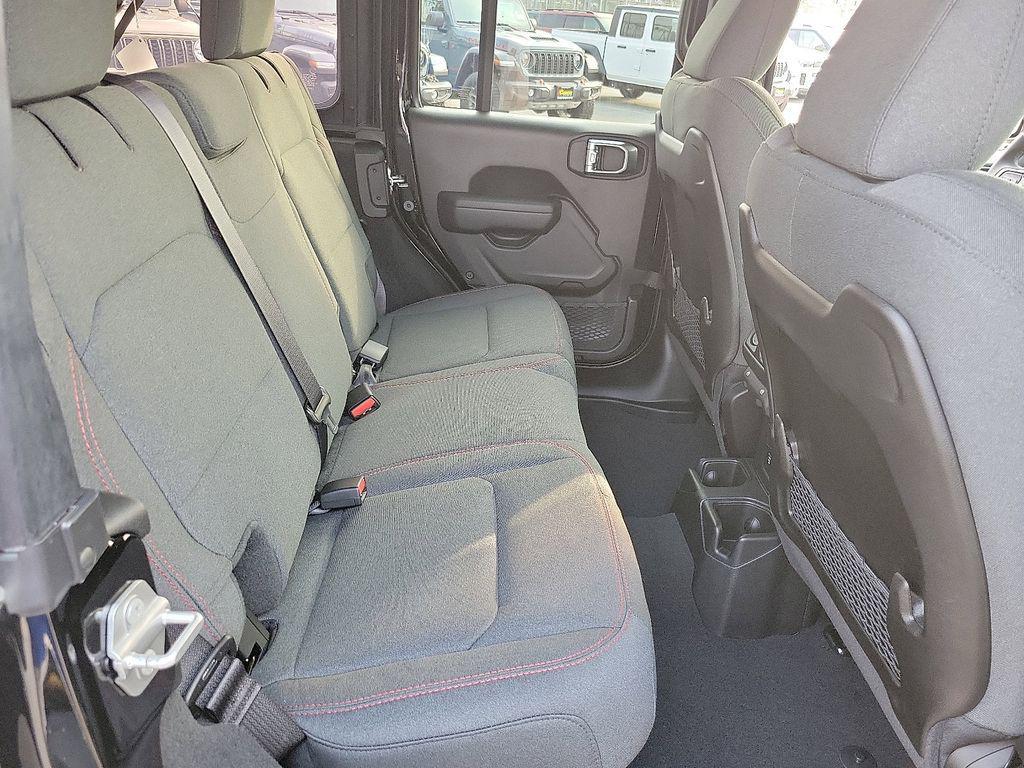 new 2025 Jeep Wrangler car, priced at $45,409