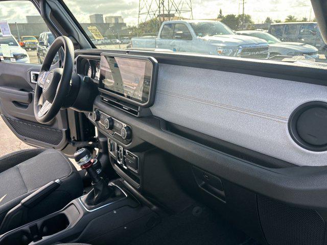 new 2025 Jeep Wrangler car, priced at $39,185