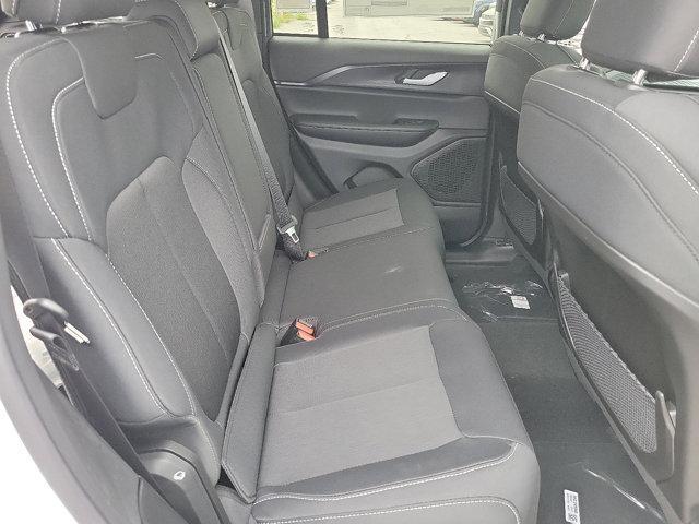 new 2025 Jeep Grand Cherokee car, priced at $39,580