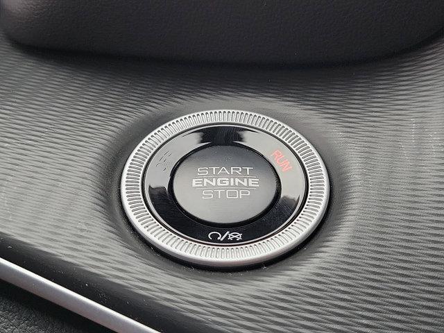 new 2025 Jeep Grand Cherokee car, priced at $39,580