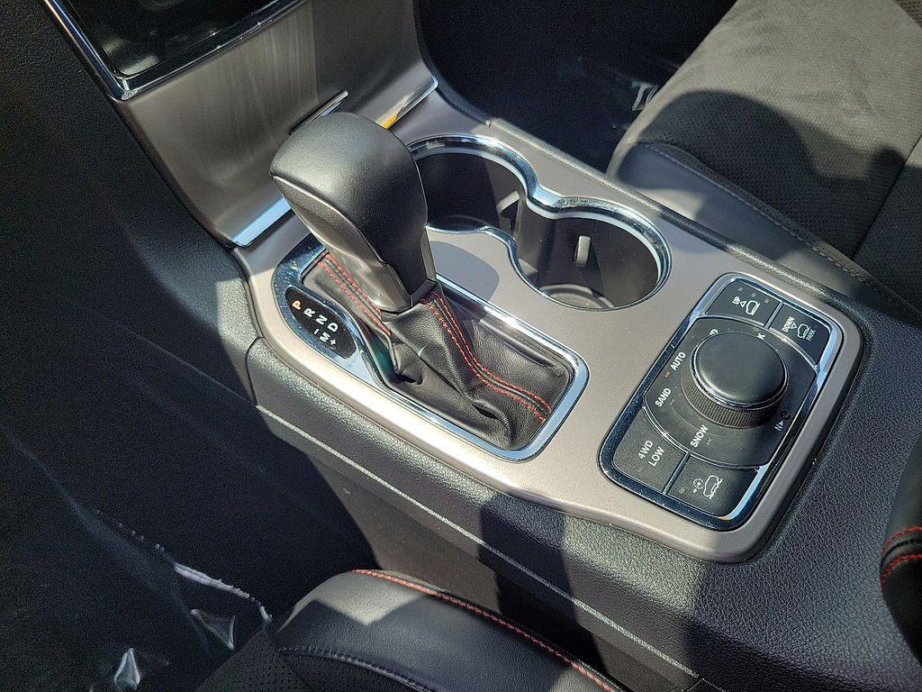 used 2021 Jeep Grand Cherokee car, priced at $28,500