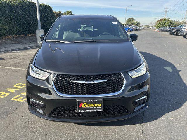 new 2025 Chrysler Pacifica Hybrid car, priced at $52,750