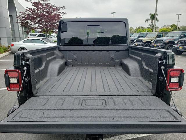 new 2025 Jeep Gladiator car, priced at $58,320