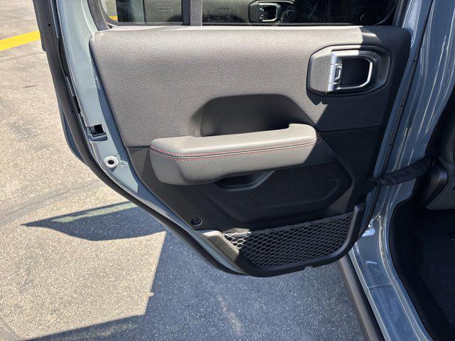 new 2025 Jeep Gladiator car, priced at $58,320