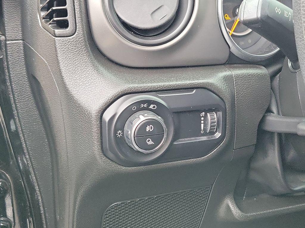 used 2023 Jeep Gladiator car, priced at $32,000