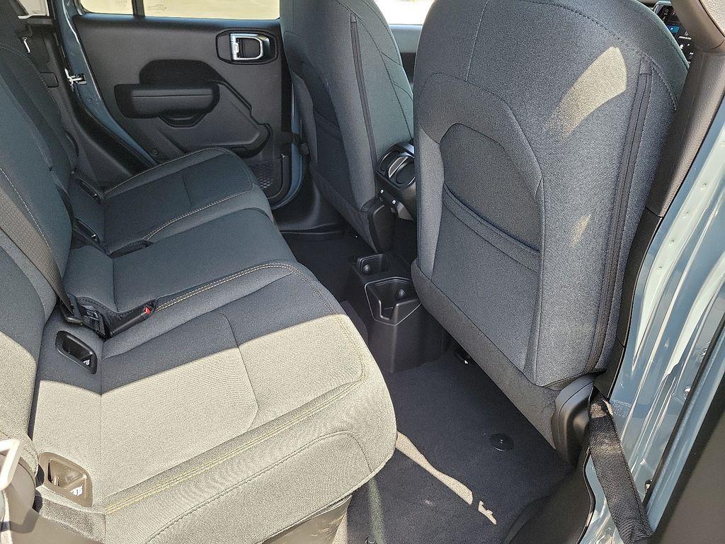 new 2025 Jeep Gladiator car, priced at $46,440
