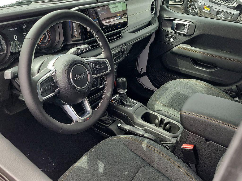 new 2025 Jeep Wrangler car, priced at $45,814