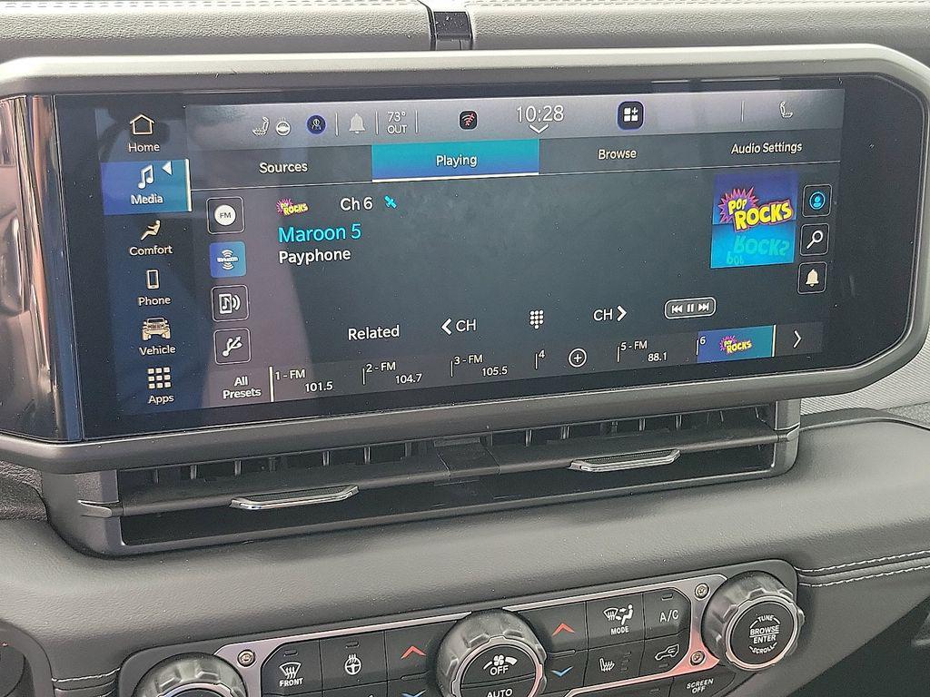 new 2025 Jeep Wrangler car, priced at $45,814