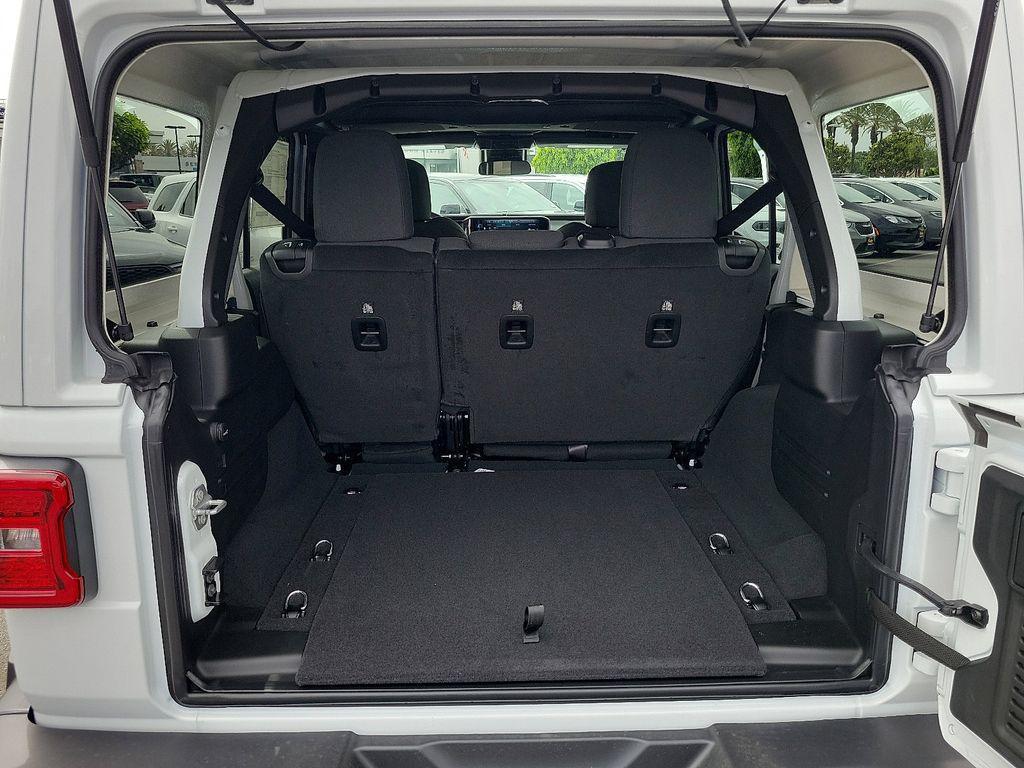 new 2025 Jeep Wrangler car, priced at $45,814