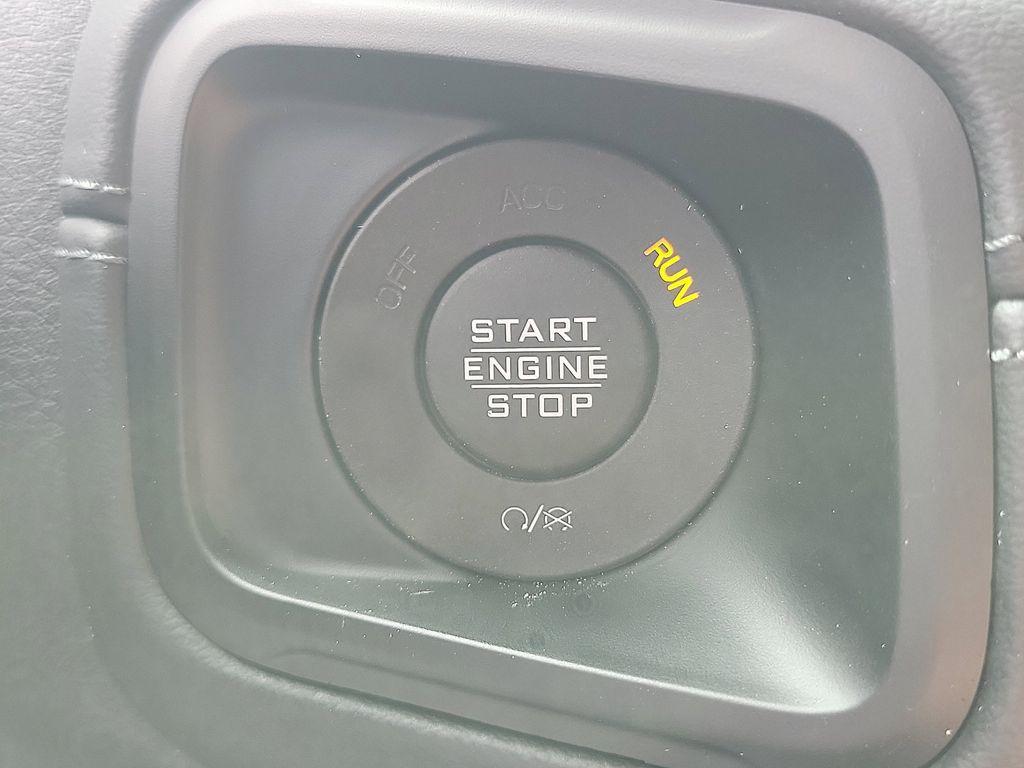 new 2025 Jeep Wrangler car, priced at $45,814