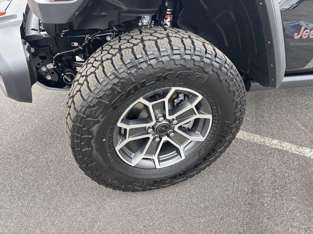 new 2025 Jeep Gladiator car, priced at $55,680