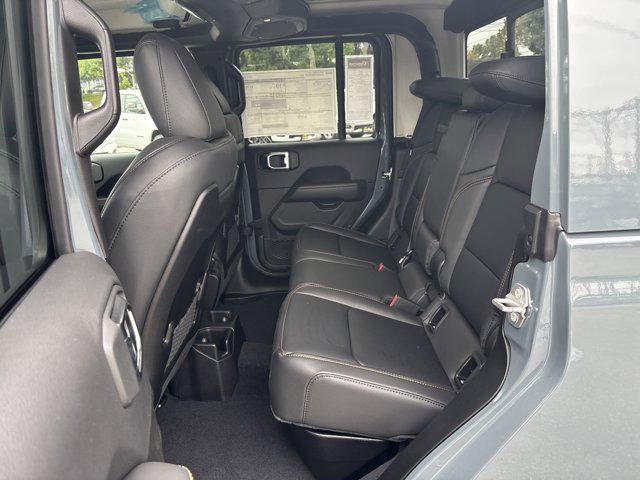 new 2025 Jeep Gladiator car, priced at $49,240