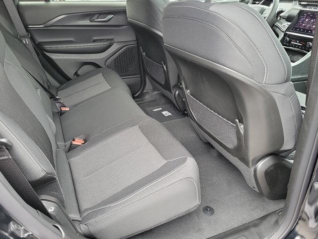new 2025 Jeep Grand Cherokee car, priced at $39,075