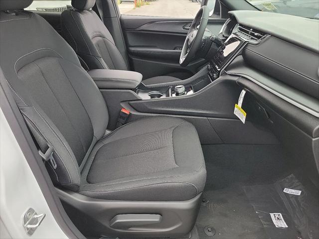 new 2025 Jeep Grand Cherokee car, priced at $39,580