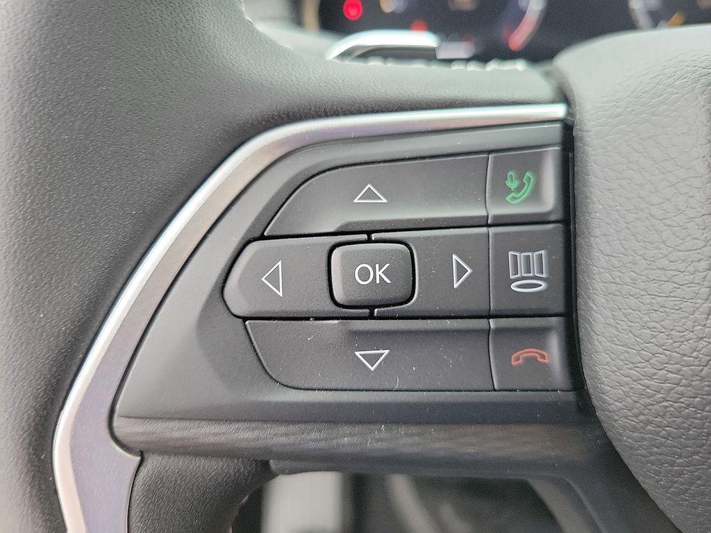 new 2025 Jeep Grand Cherokee car, priced at $39,580