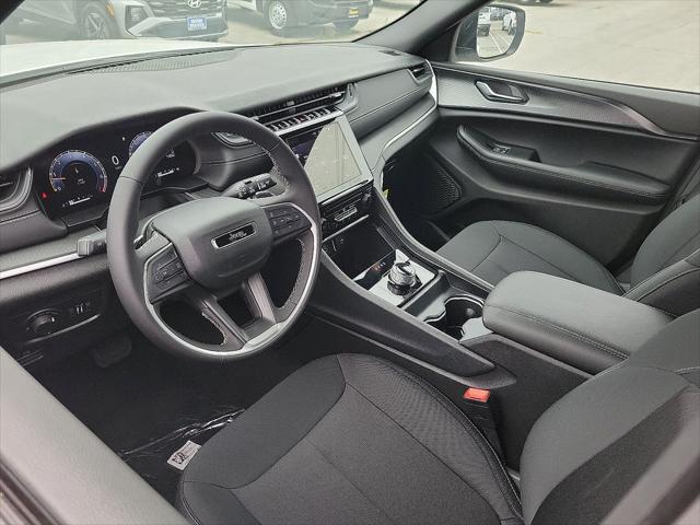 new 2025 Jeep Grand Cherokee car, priced at $39,580