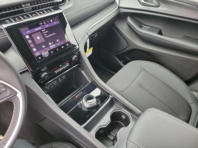 new 2025 Jeep Grand Cherokee car, priced at $39,580