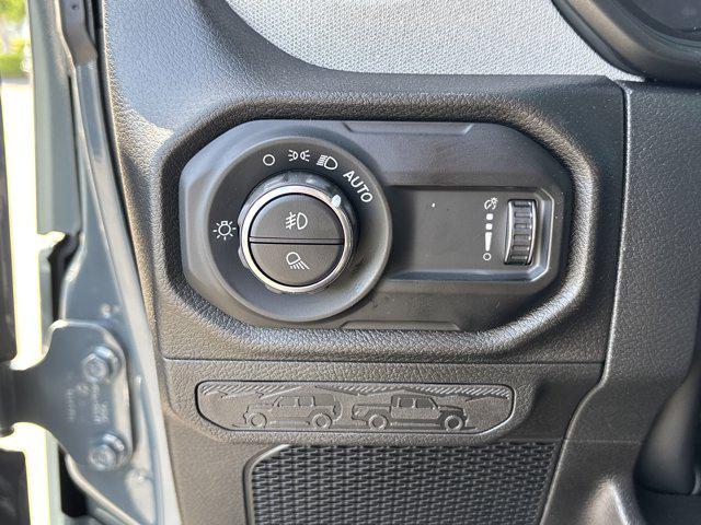 new 2025 Jeep Gladiator car, priced at $46,440