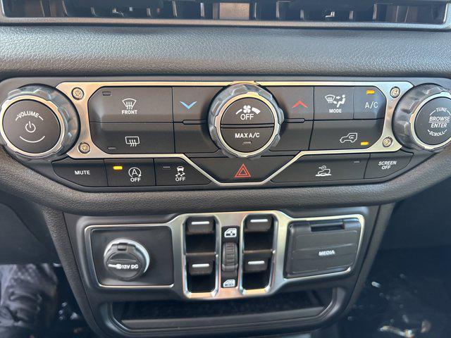 new 2025 Jeep Gladiator car, priced at $46,440