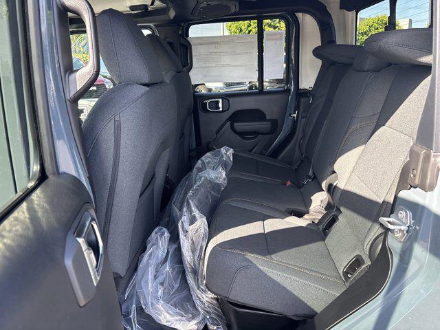 new 2025 Jeep Gladiator car, priced at $46,440