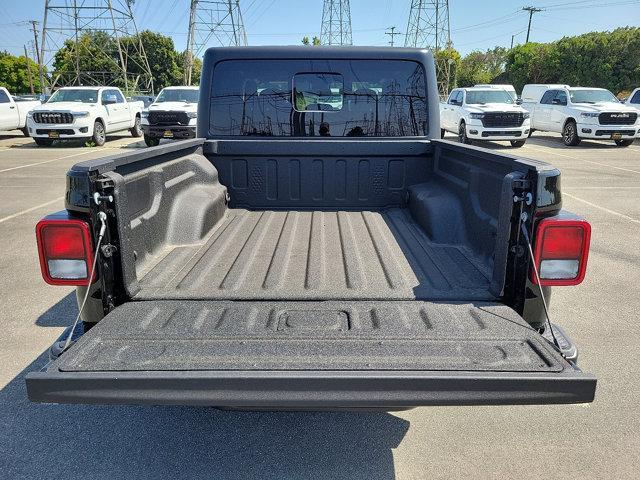 new 2025 Jeep Gladiator car, priced at $46,440