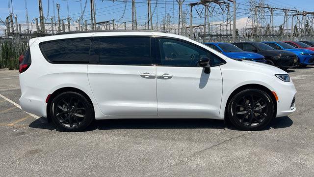 new 2024 Chrysler Pacifica car, priced at $53,190