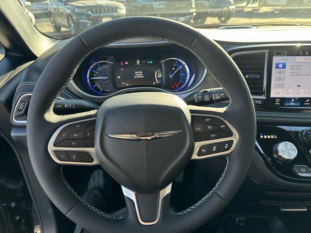 new 2025 Chrysler Pacifica Hybrid car, priced at $52,750