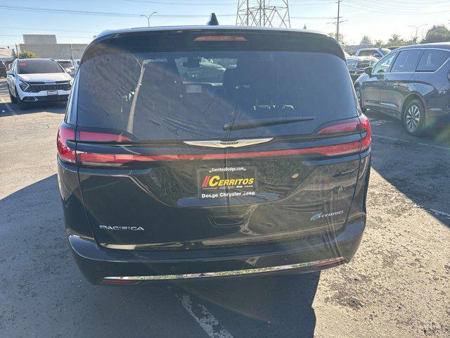 new 2025 Chrysler Pacifica Hybrid car, priced at $52,750