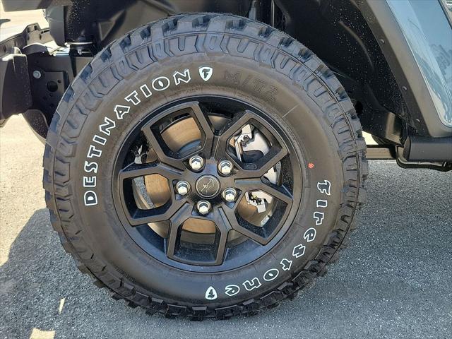 new 2025 Jeep Gladiator car, priced at $48,345
