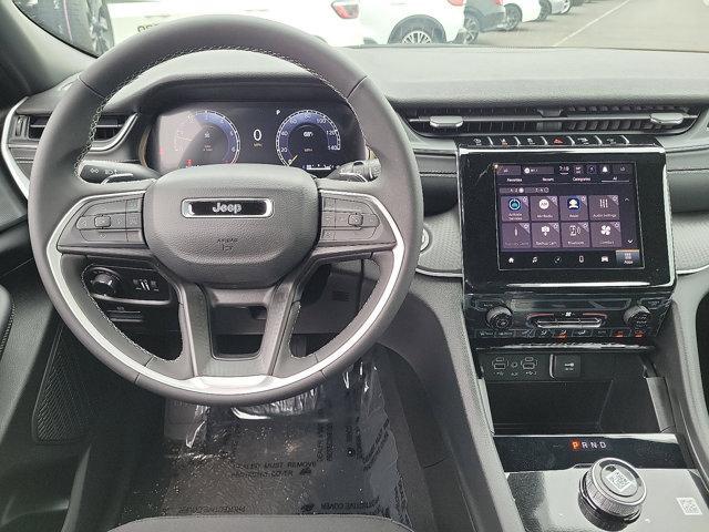 new 2025 Jeep Grand Cherokee car, priced at $39,075