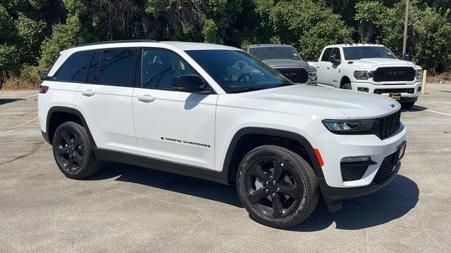 new 2024 Jeep Grand Cherokee car, priced at $47,490