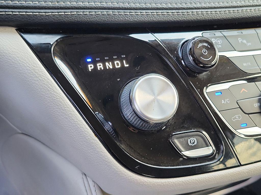 used 2021 Chrysler Pacifica Hybrid car, priced at $24,000