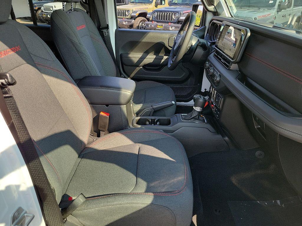 new 2025 Jeep Wrangler car, priced at $59,845
