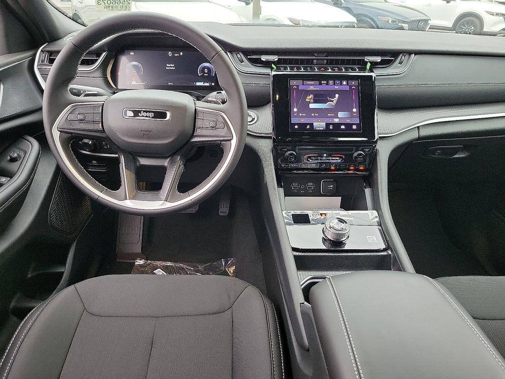 new 2025 Jeep Grand Cherokee L car, priced at $33,625