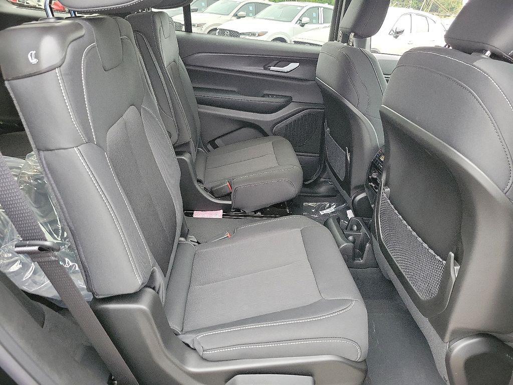 new 2025 Jeep Grand Cherokee L car, priced at $33,625