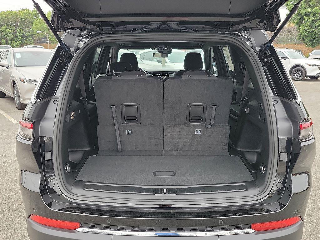 new 2025 Jeep Grand Cherokee L car, priced at $33,625