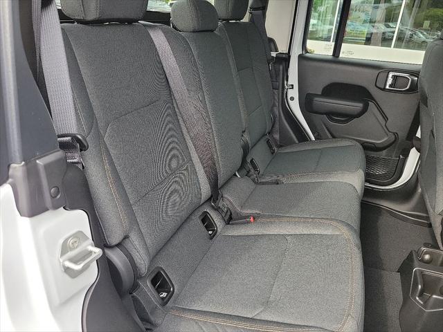 new 2025 Jeep Gladiator car, priced at $45,845