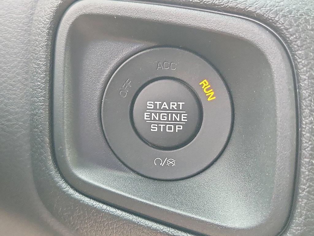 new 2025 Jeep Gladiator car, priced at $37,459