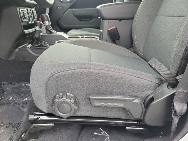 new 2025 Jeep Gladiator car, priced at $45,845