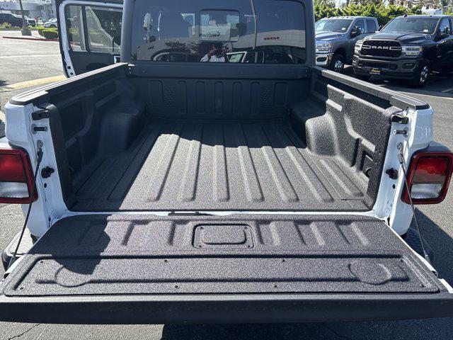new 2025 Jeep Gladiator car, priced at $45,845