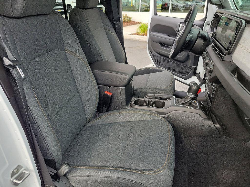 new 2025 Jeep Gladiator car, priced at $37,459