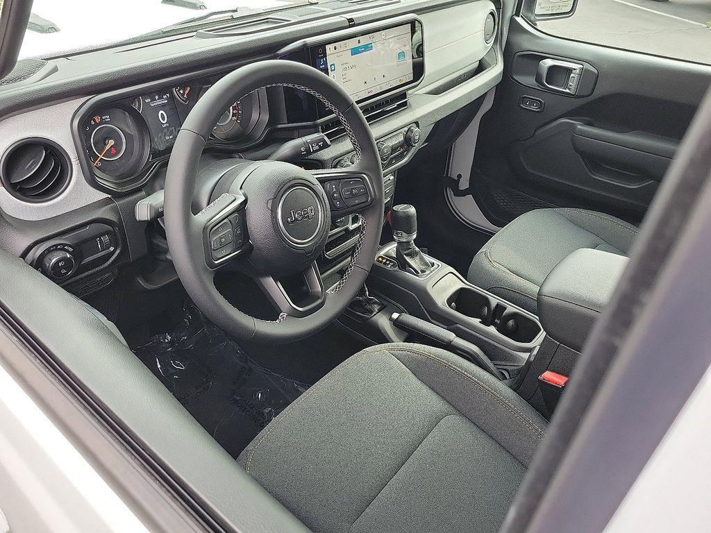 new 2025 Jeep Gladiator car, priced at $37,459