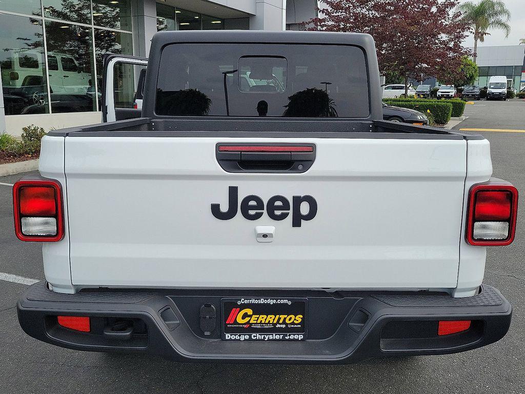 new 2025 Jeep Gladiator car, priced at $37,459