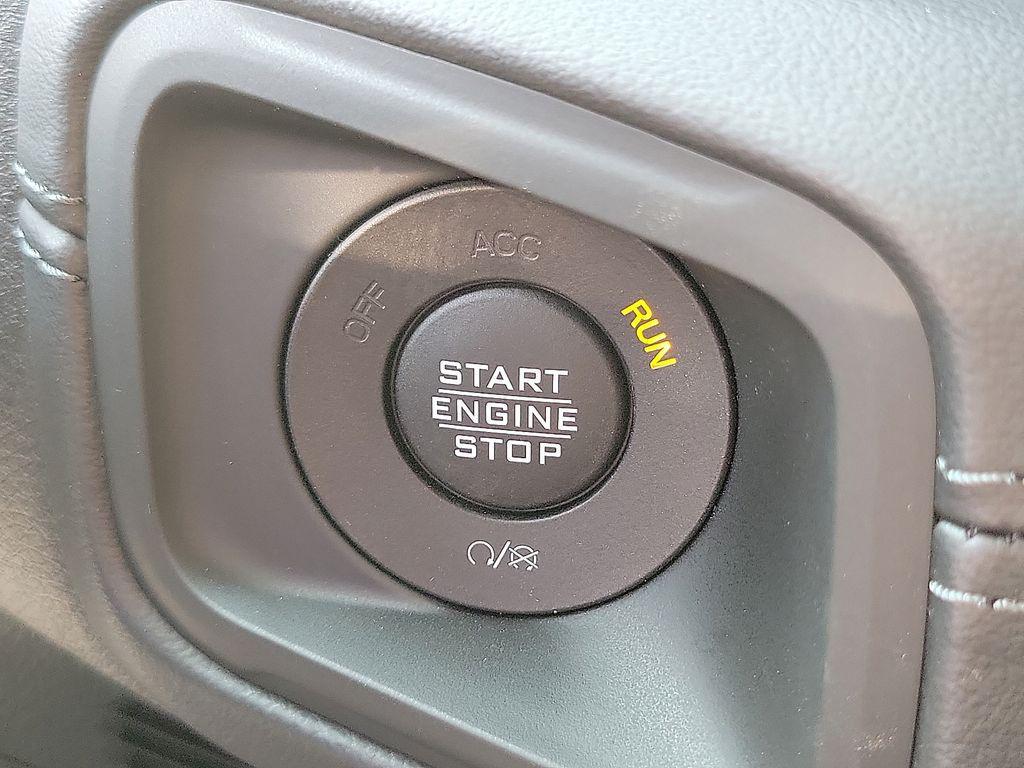new 2025 Jeep Wrangler car, priced at $55,360