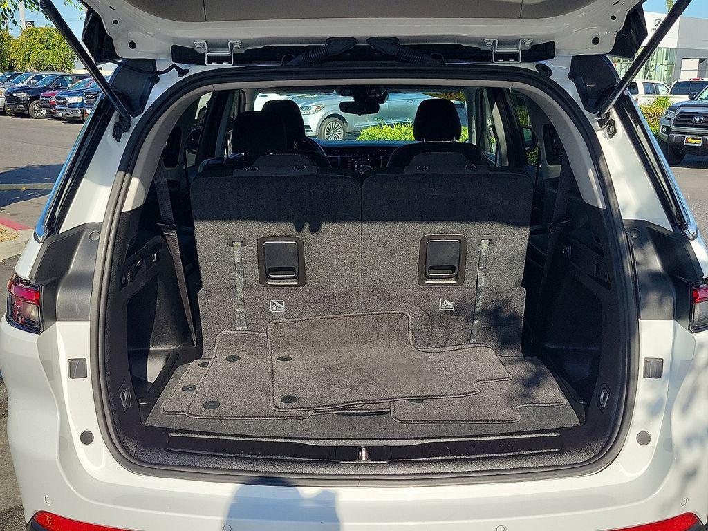 used 2024 Jeep Grand Cherokee L car, priced at $31,000