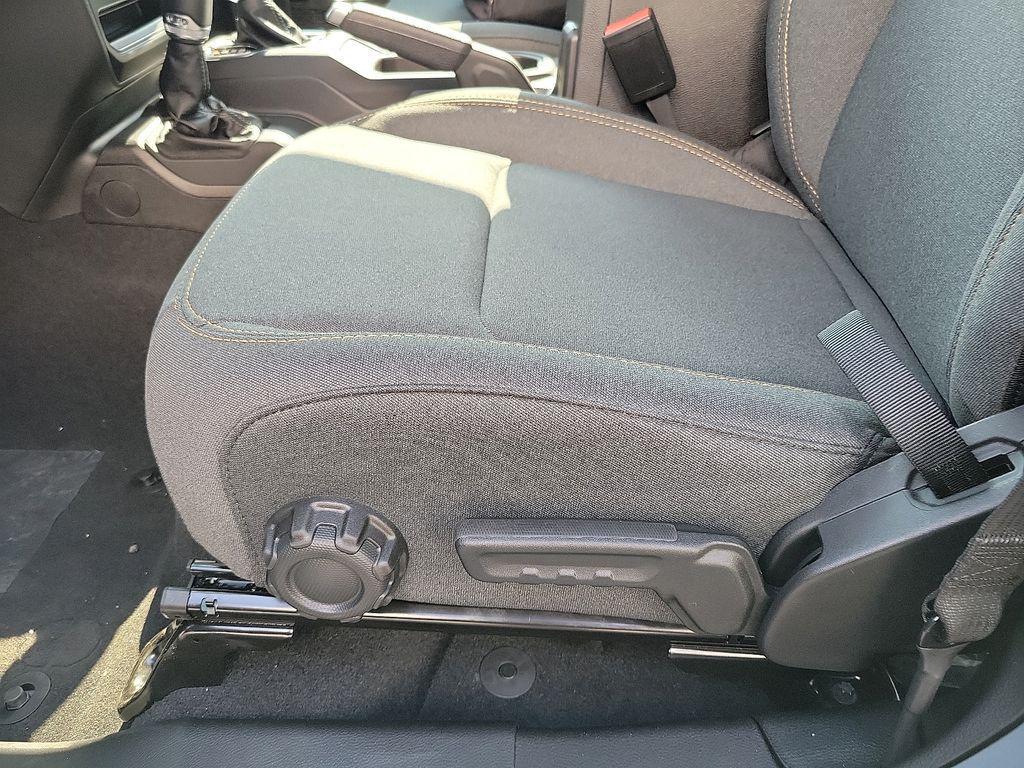 new 2025 Jeep Gladiator car, priced at $42,940