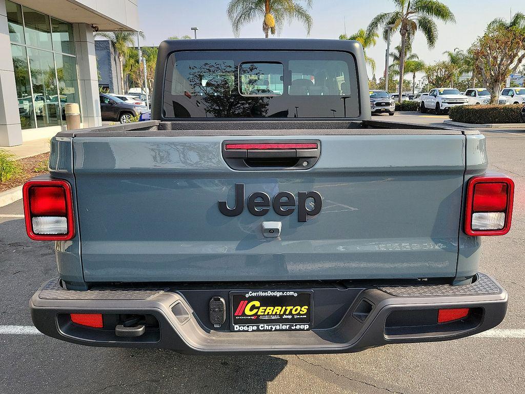 new 2025 Jeep Gladiator car, priced at $42,940